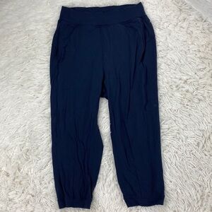 Lululemon Rejuvenate Crop *18" Blue
